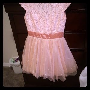 I am selling a size 5 pink dress